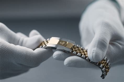 come accorciare bracciale jubilee rolex|adjusting jubilee bracelet rolex.